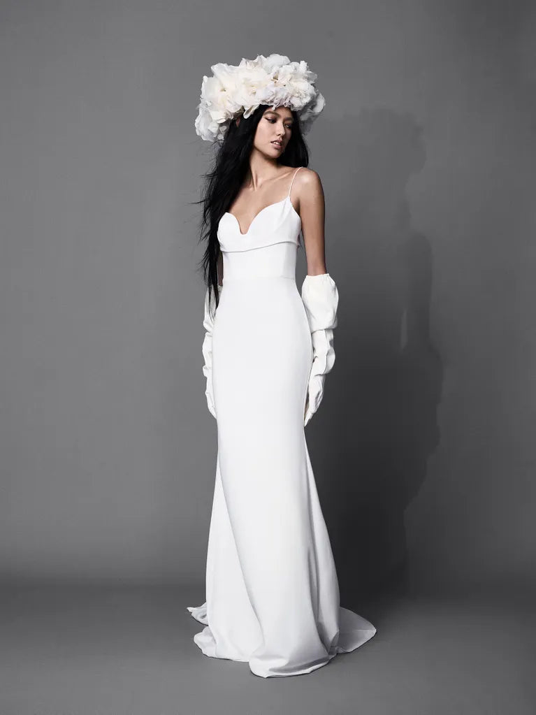 Robe de mariée sirène en crêpe avec décolleté en cœur